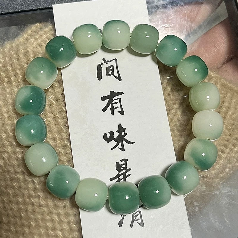 Fresh Green Floral Swirl Bracelet